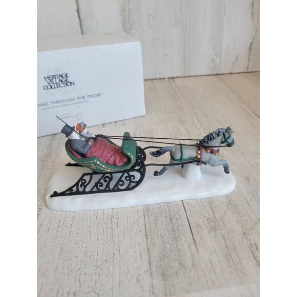 Dept 56 58203 Dashing Through The Snow Village accessory Xmas - Picture 6 of 8